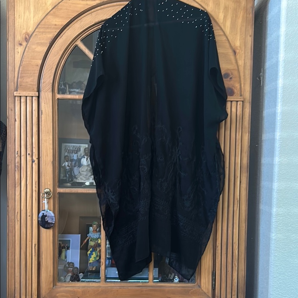 Silver studs and a beautiful laced backing Black Studded Shawl - Picture 12 of 14